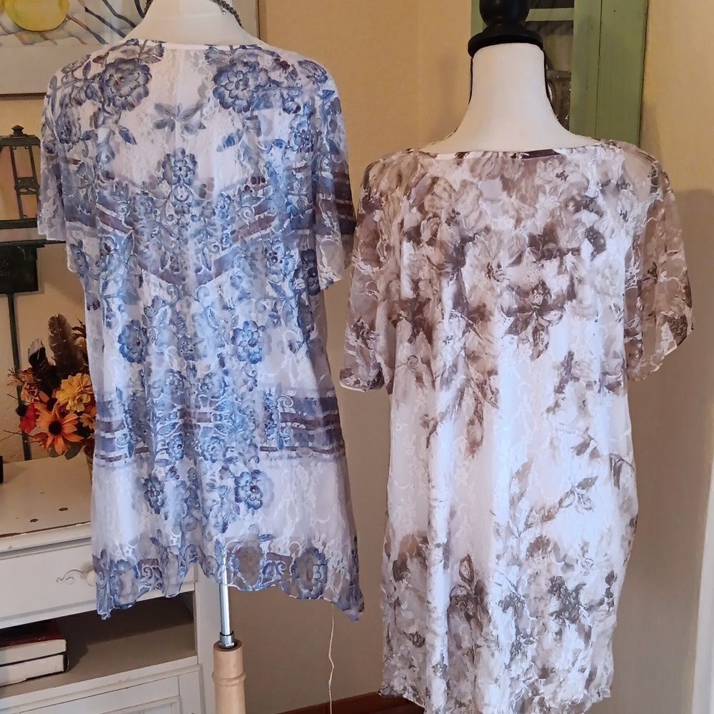 Bundle of TWO Roz & Ali Dressy Tops - Picture 9 of 16
